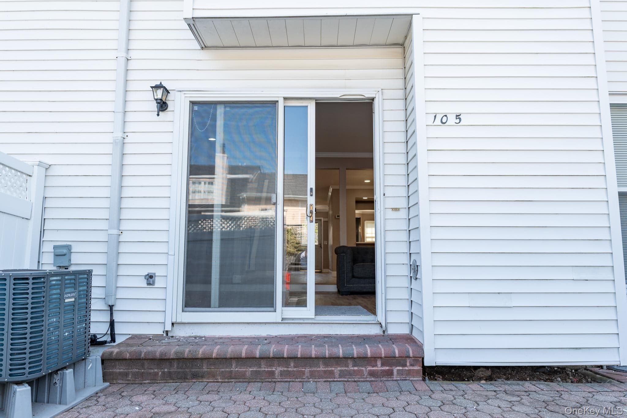 105 Glen Way thumbnail 40