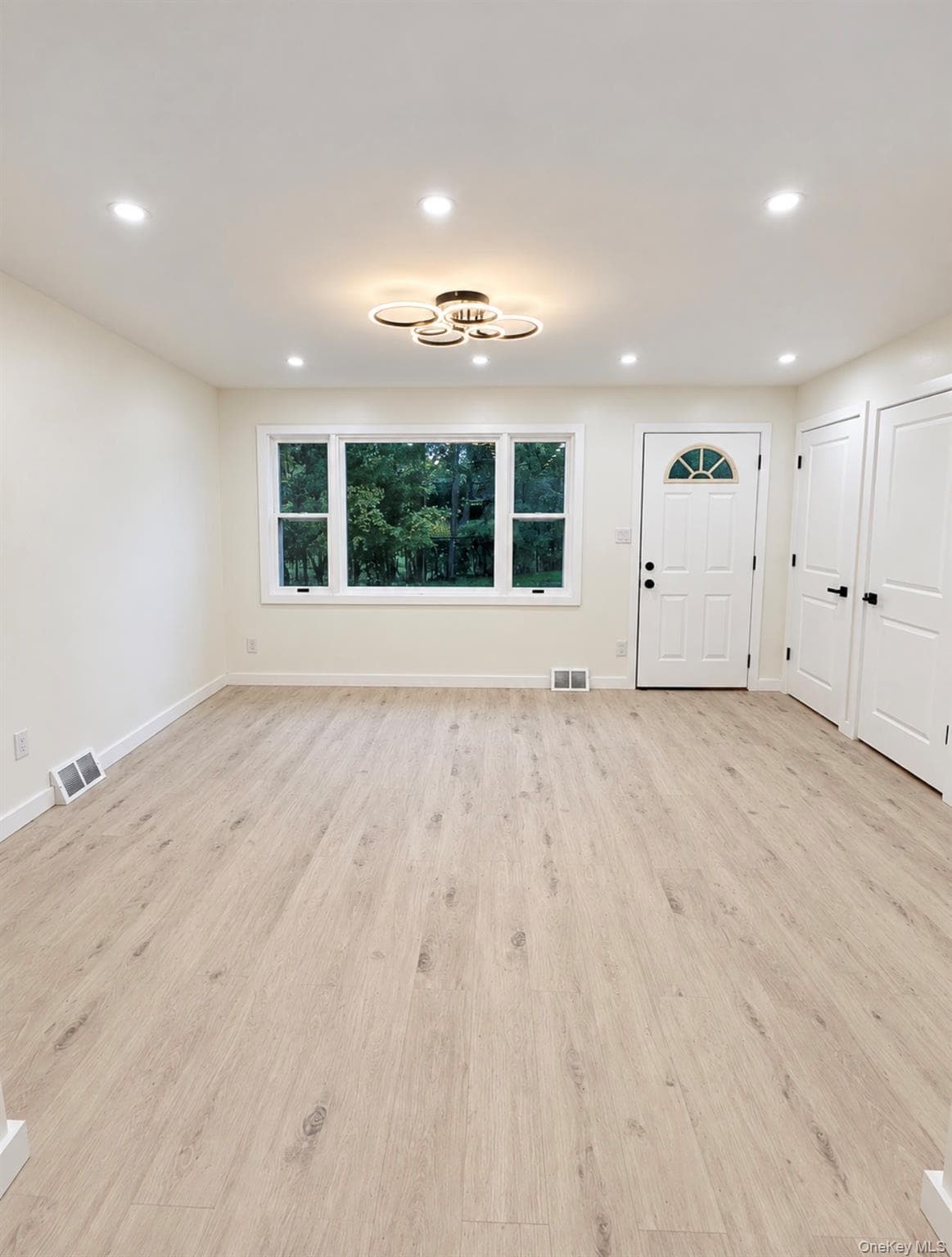 19 Judd Place thumbnail 8