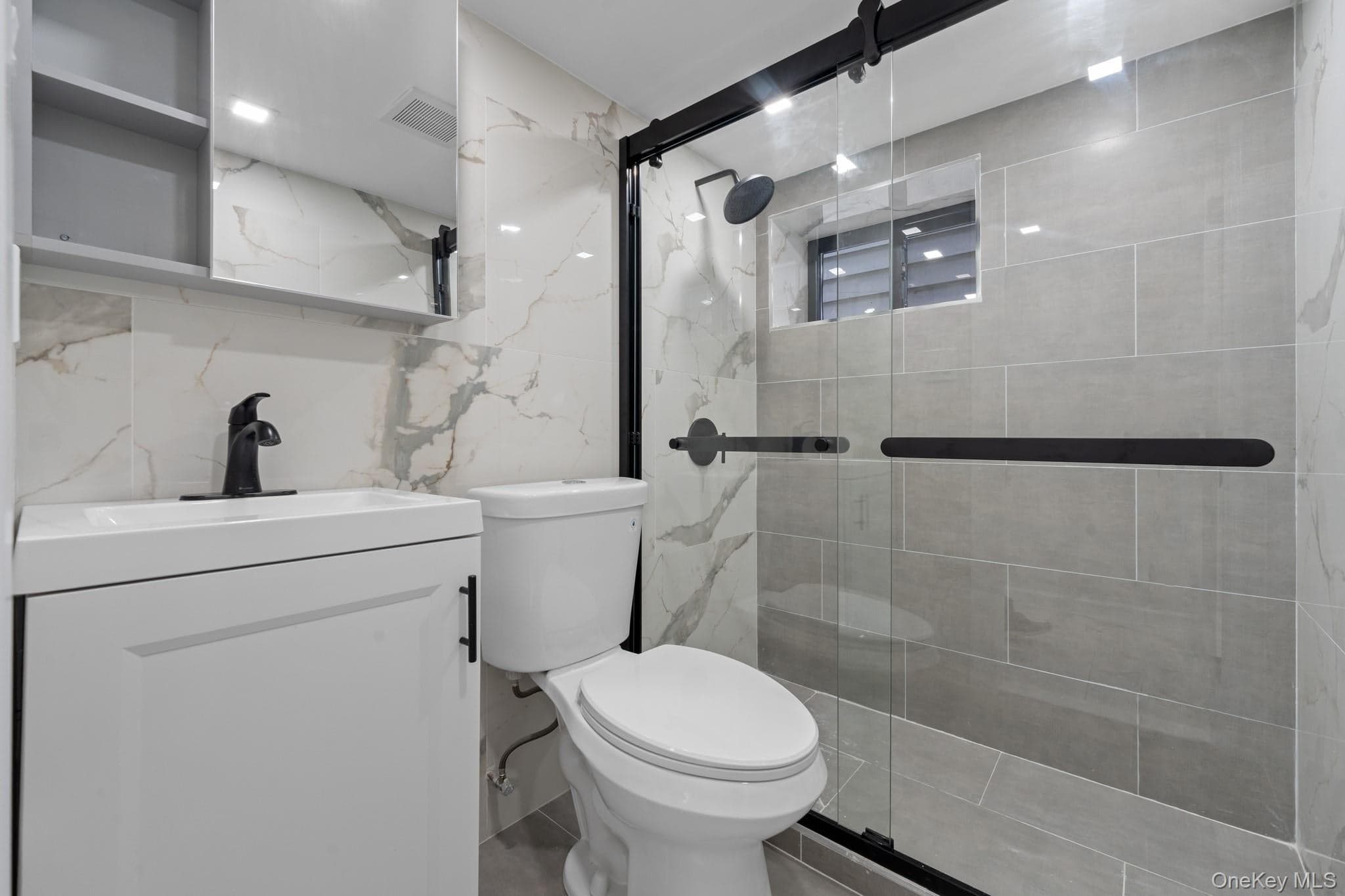 1537 E 54th Street thumbnail 13