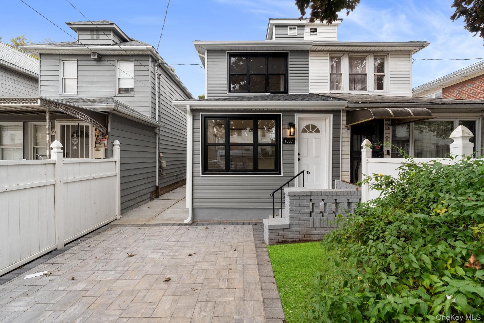1537 E 54th Street thumbnail 15