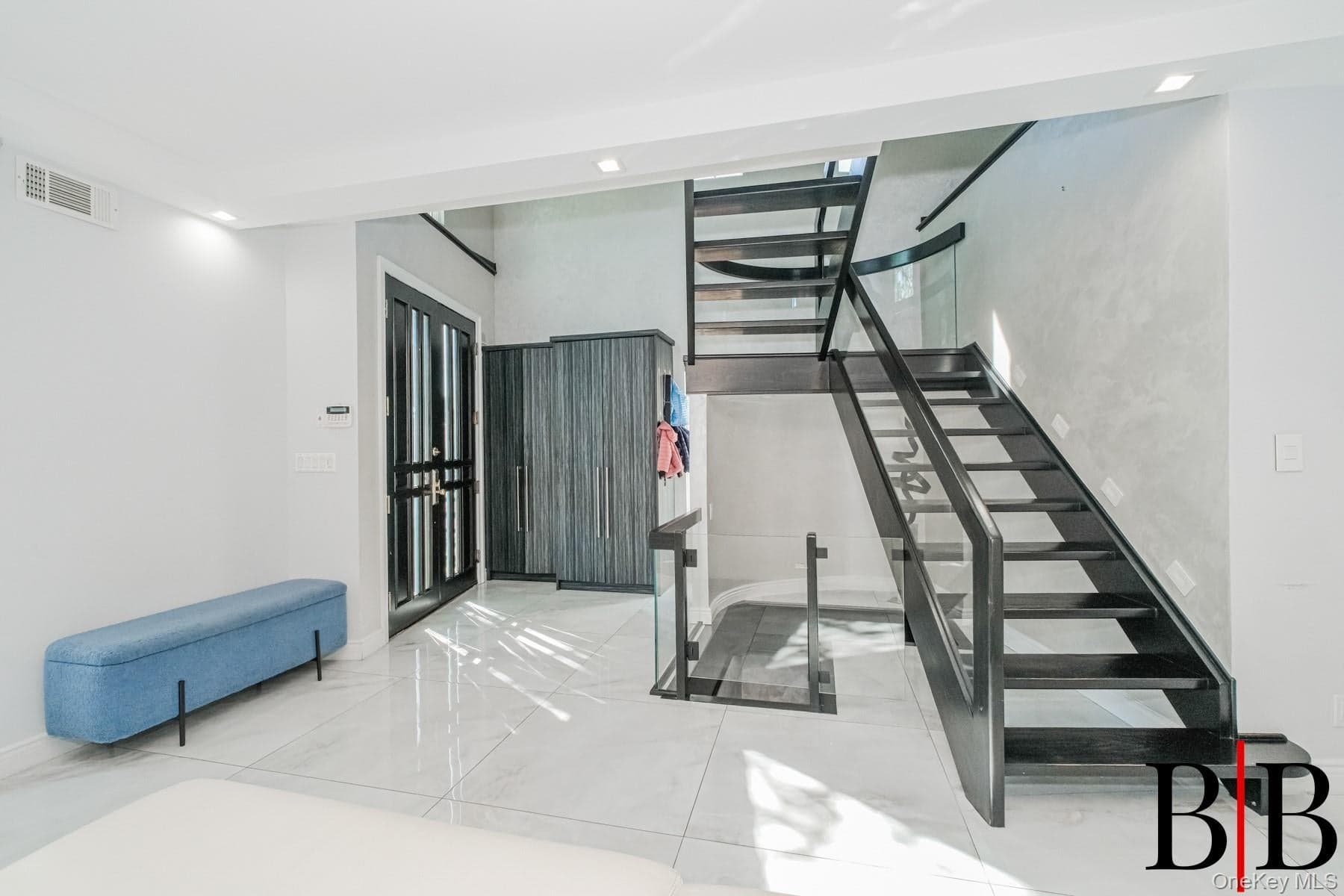 2161 E 72nd Street thumbnail 5