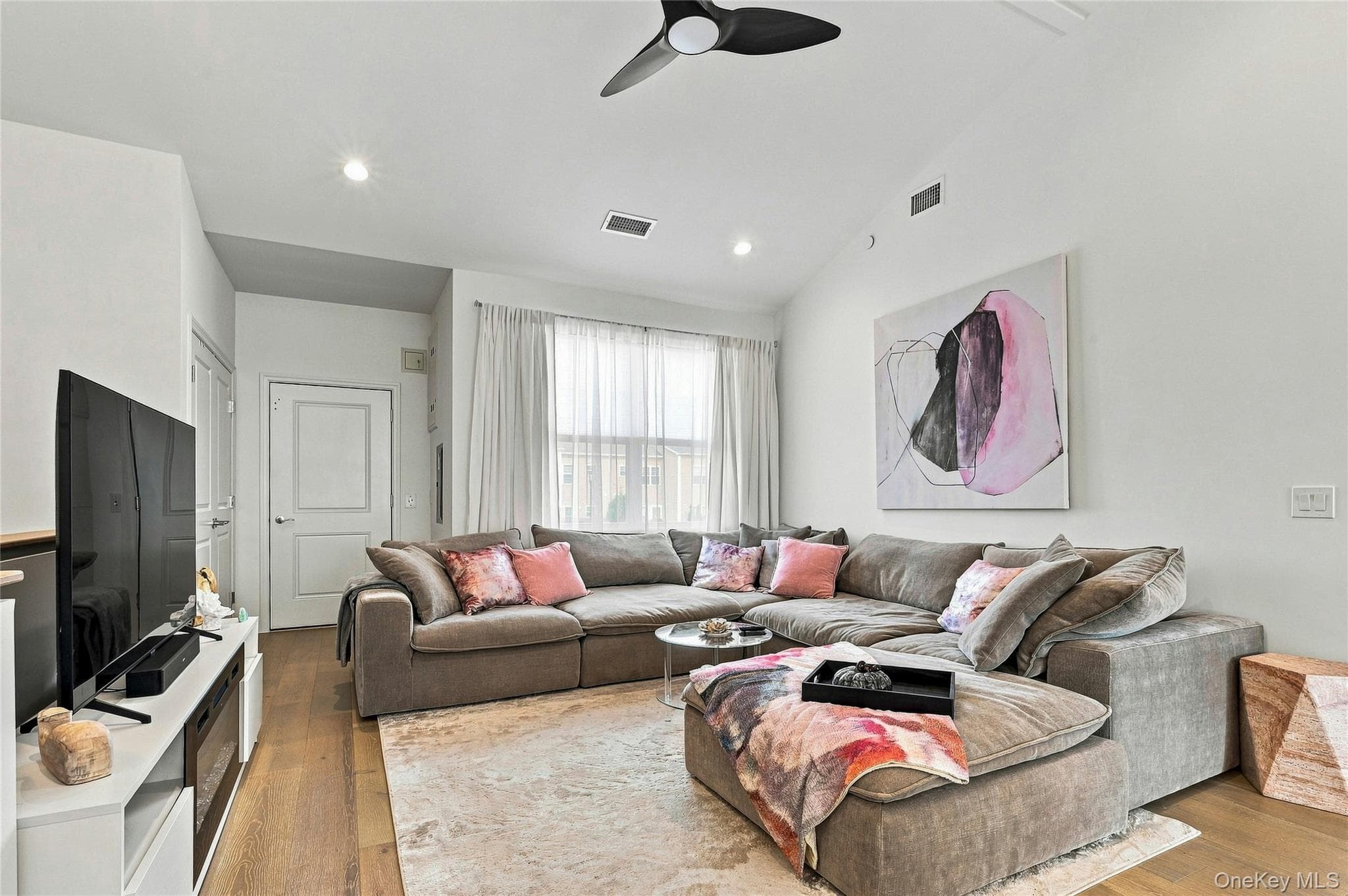 262 Silver Timber Drive thumbnail 9