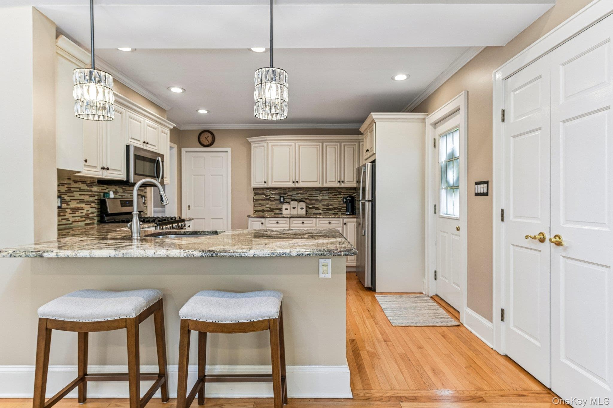 20 Revere Drive thumbnail 16