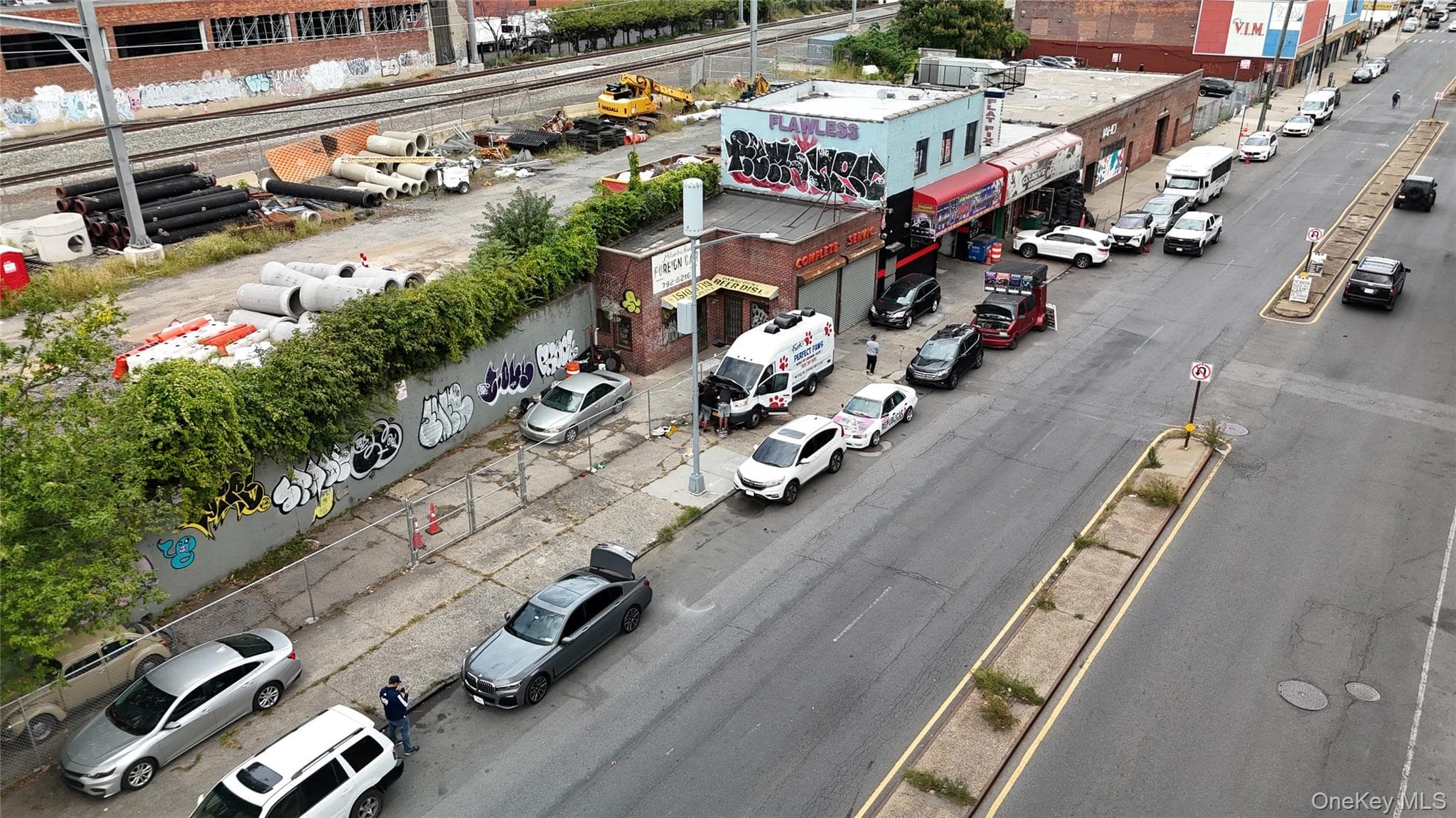 2175 E Tremont Avenue thumbnail 9