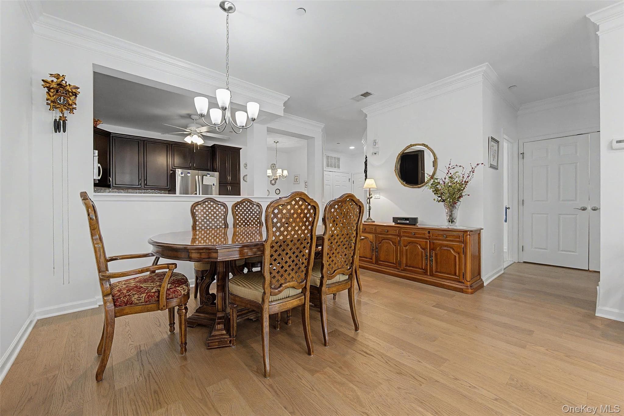 2806 Bennington Drive thumbnail 15