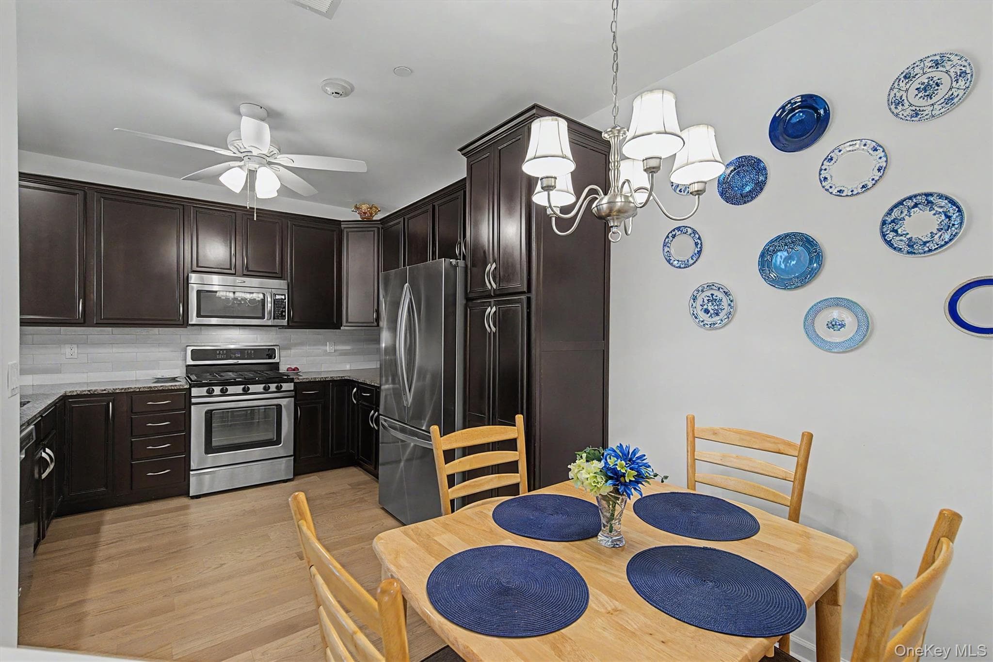 2806 Bennington Drive thumbnail 9