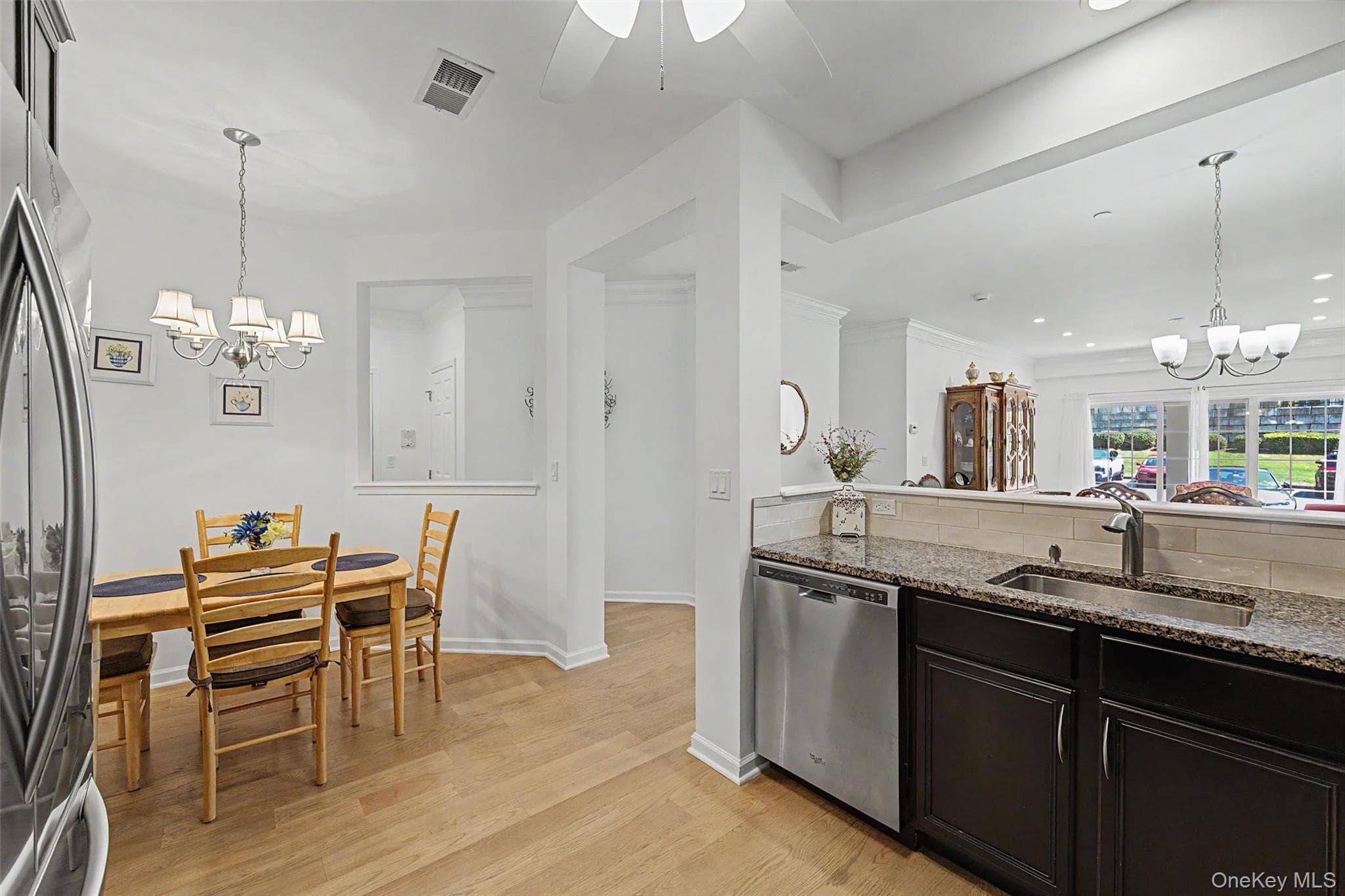 2806 Bennington Drive thumbnail 12