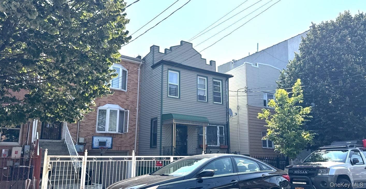 711 Schenck Avenue thumbnail 2