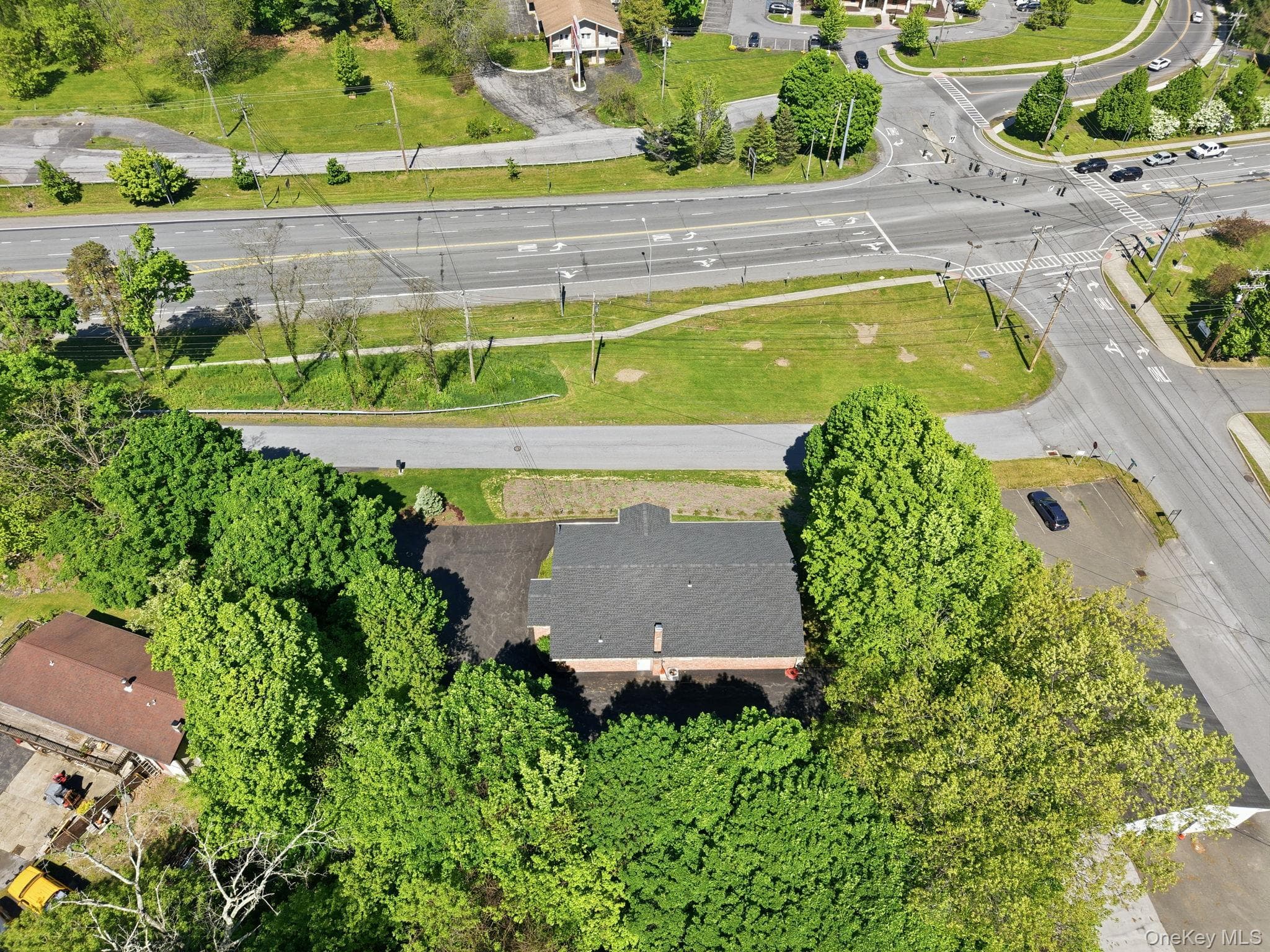 1 N Roberts Road thumbnail 11