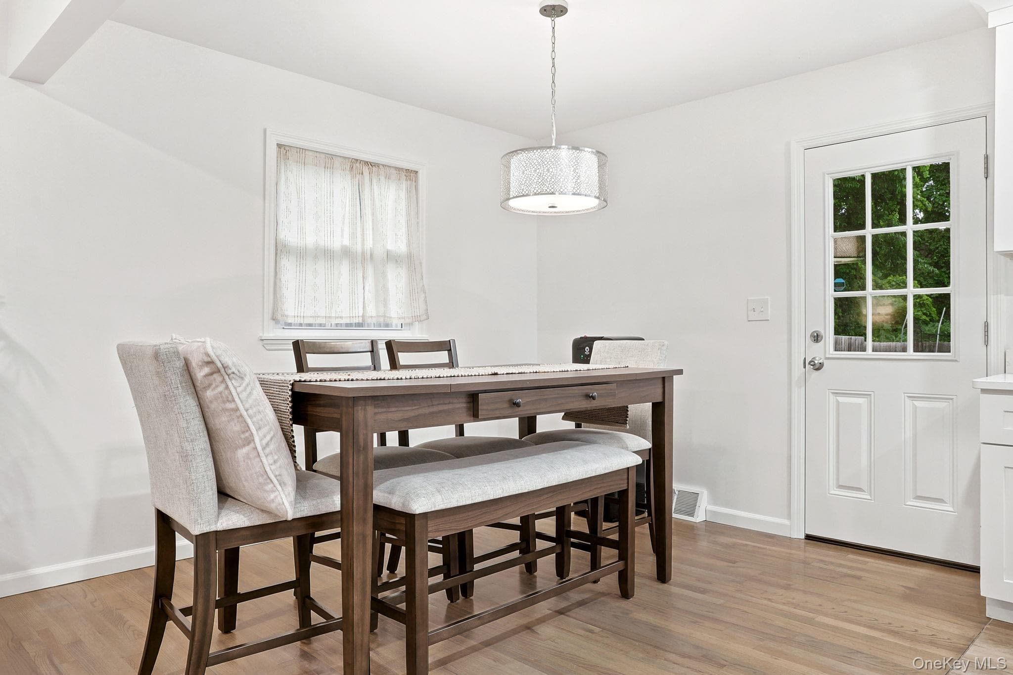 47 Riverview Drive thumbnail 8