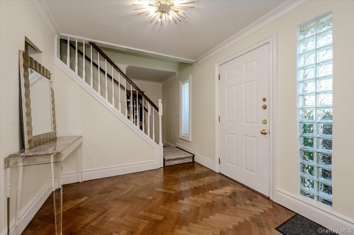 634 Jarvis Avenue thumbnail 2