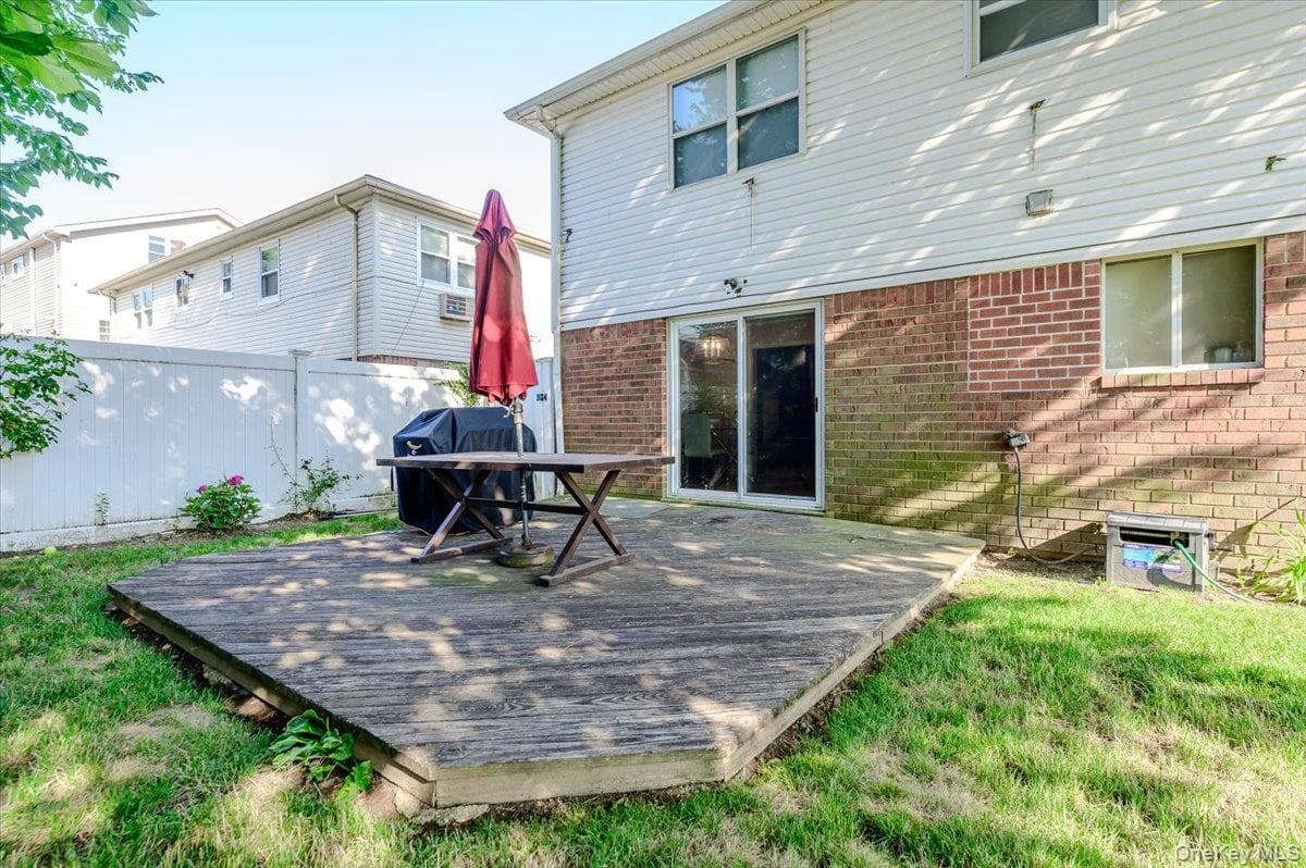 634 Jarvis Avenue thumbnail 25