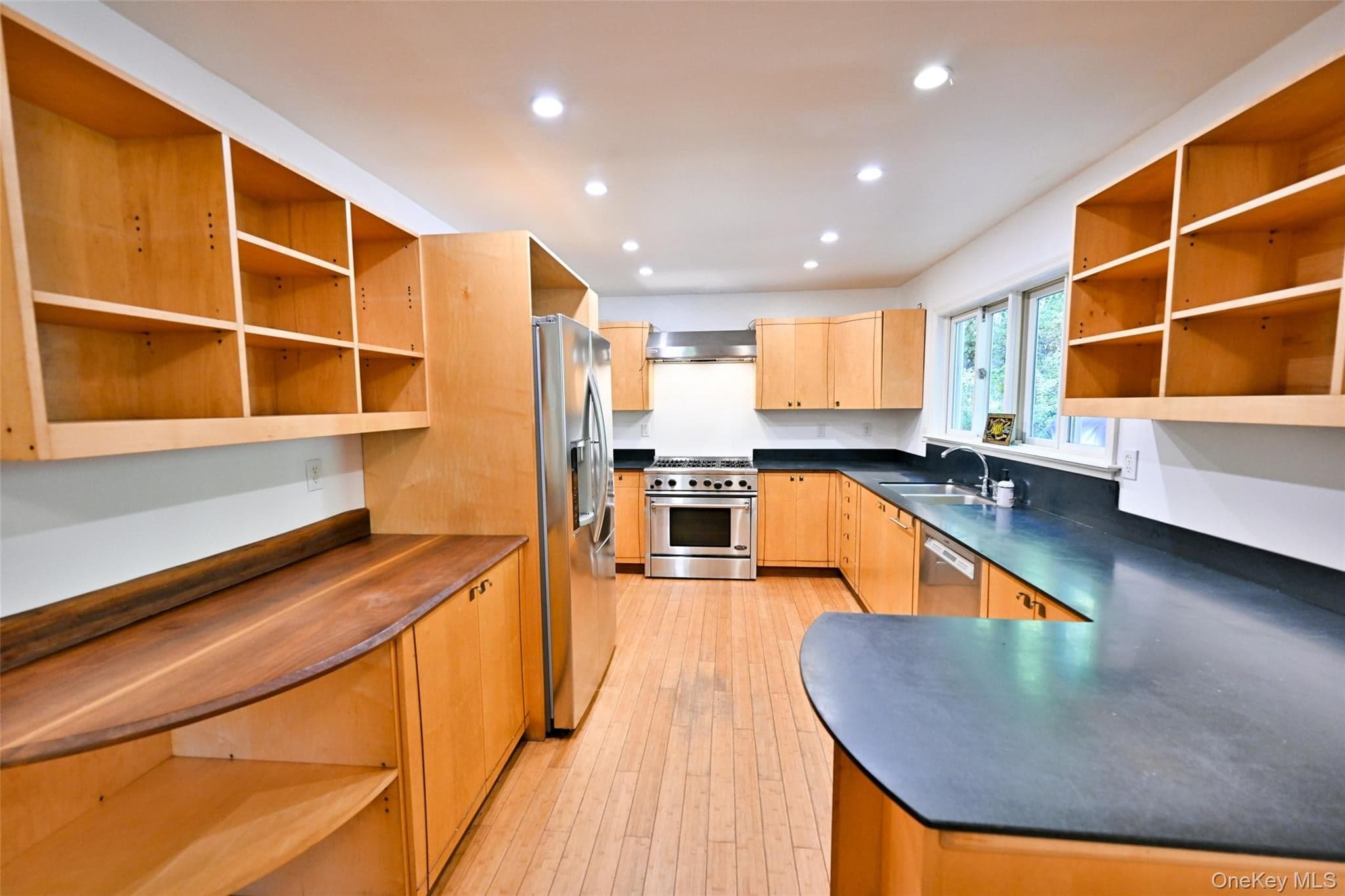 12 Tower Hill Road thumbnail 11