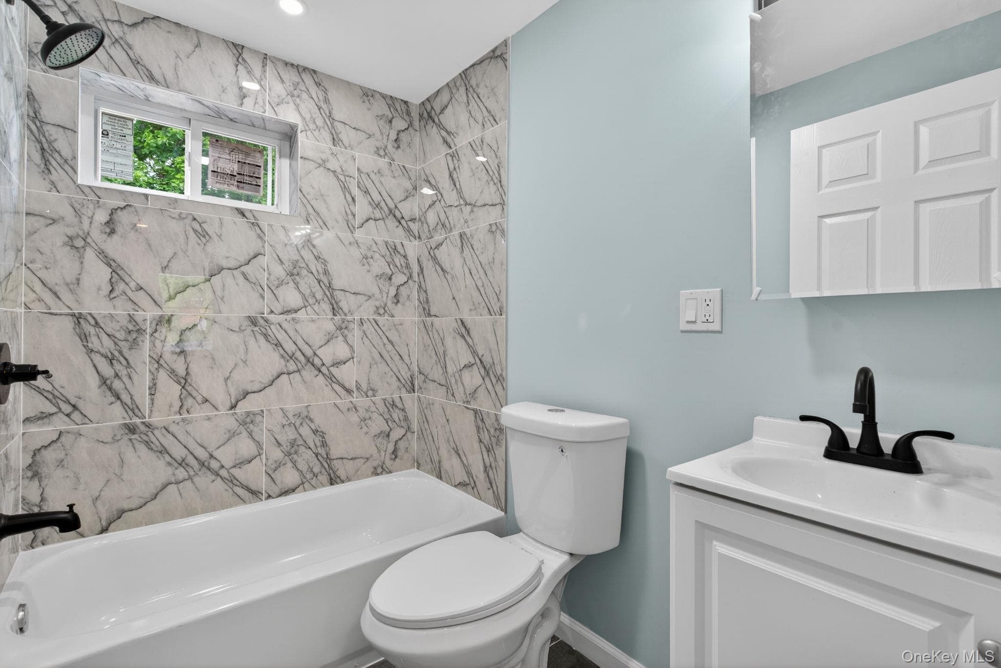 152 N Clinton Street thumbnail 11