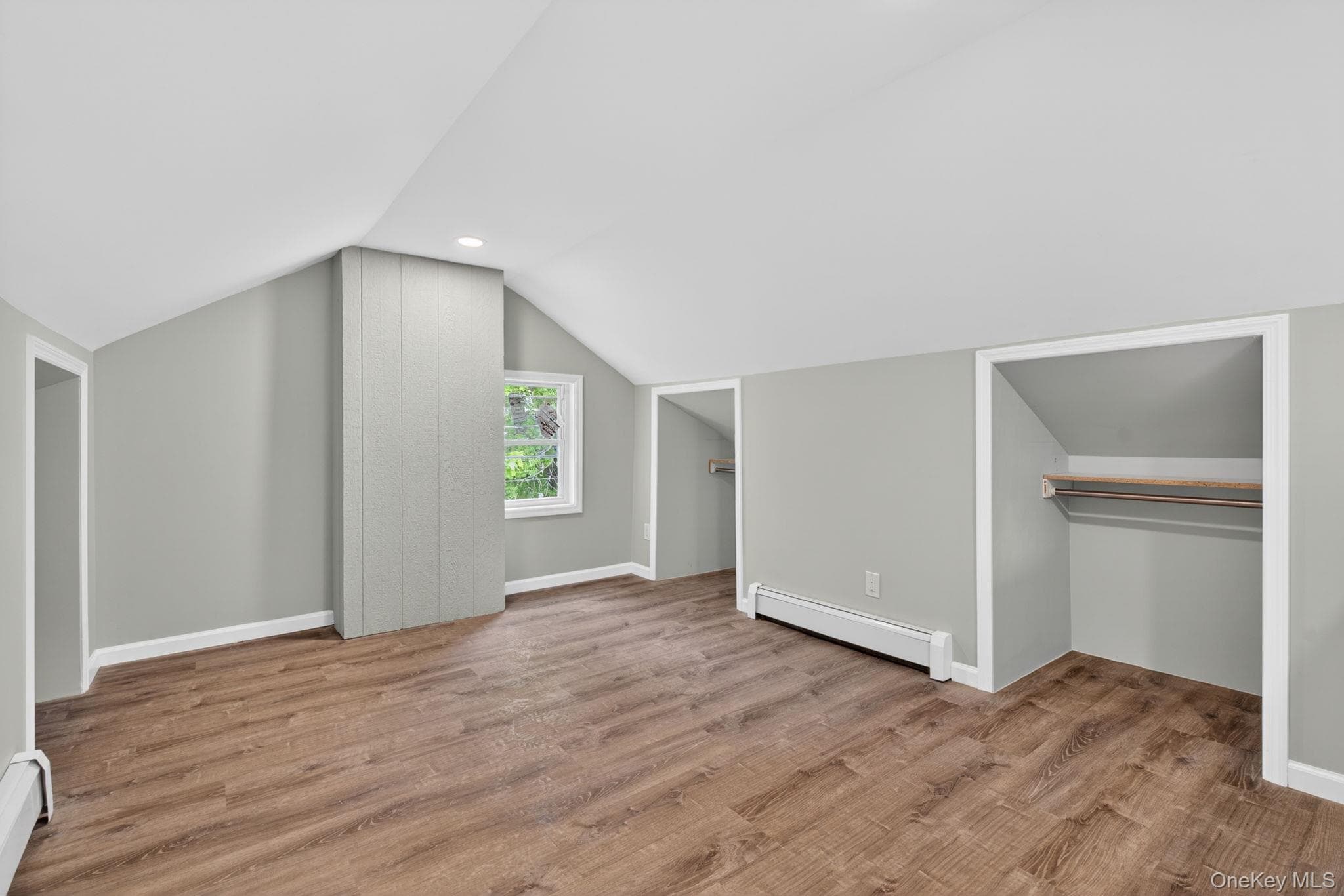 152 N Clinton Street thumbnail 12