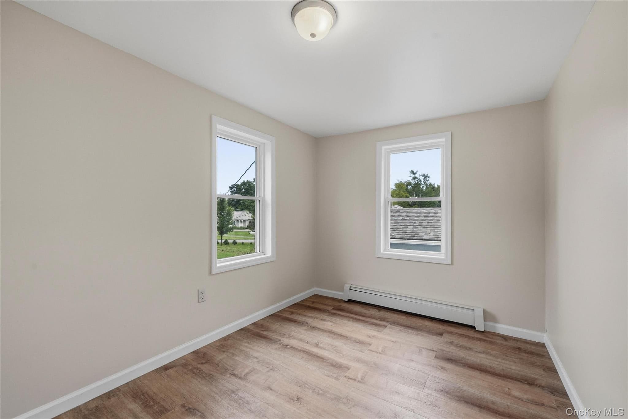 11 Strack Road thumbnail 19