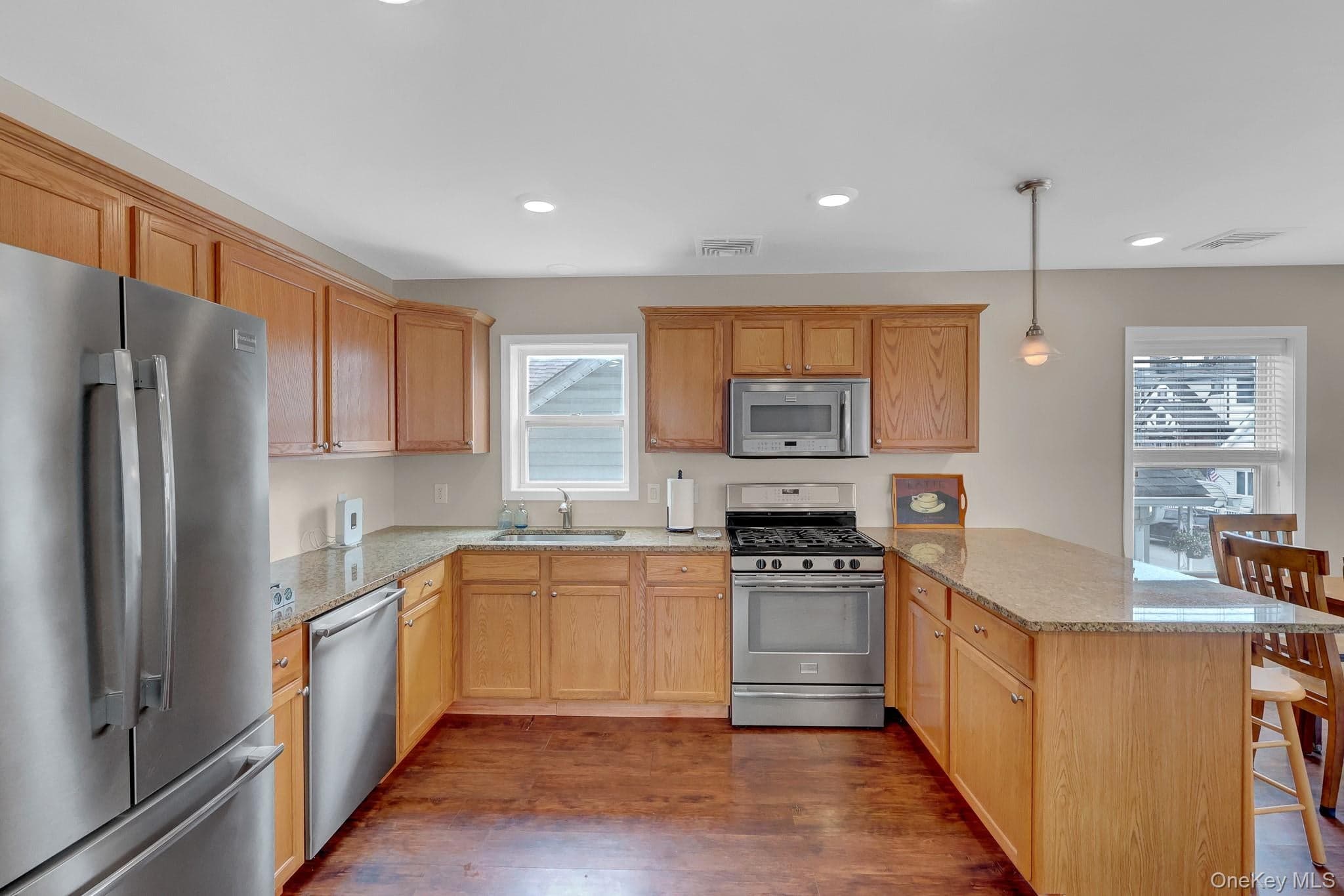 72 Arizona Avenue thumbnail 10