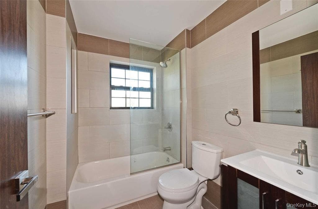 10647 Ditmars Boulevard thumbnail 10