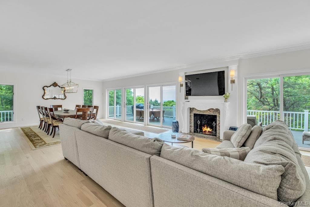 3645 and 3651 Soundview Avenue thumbnail 8
