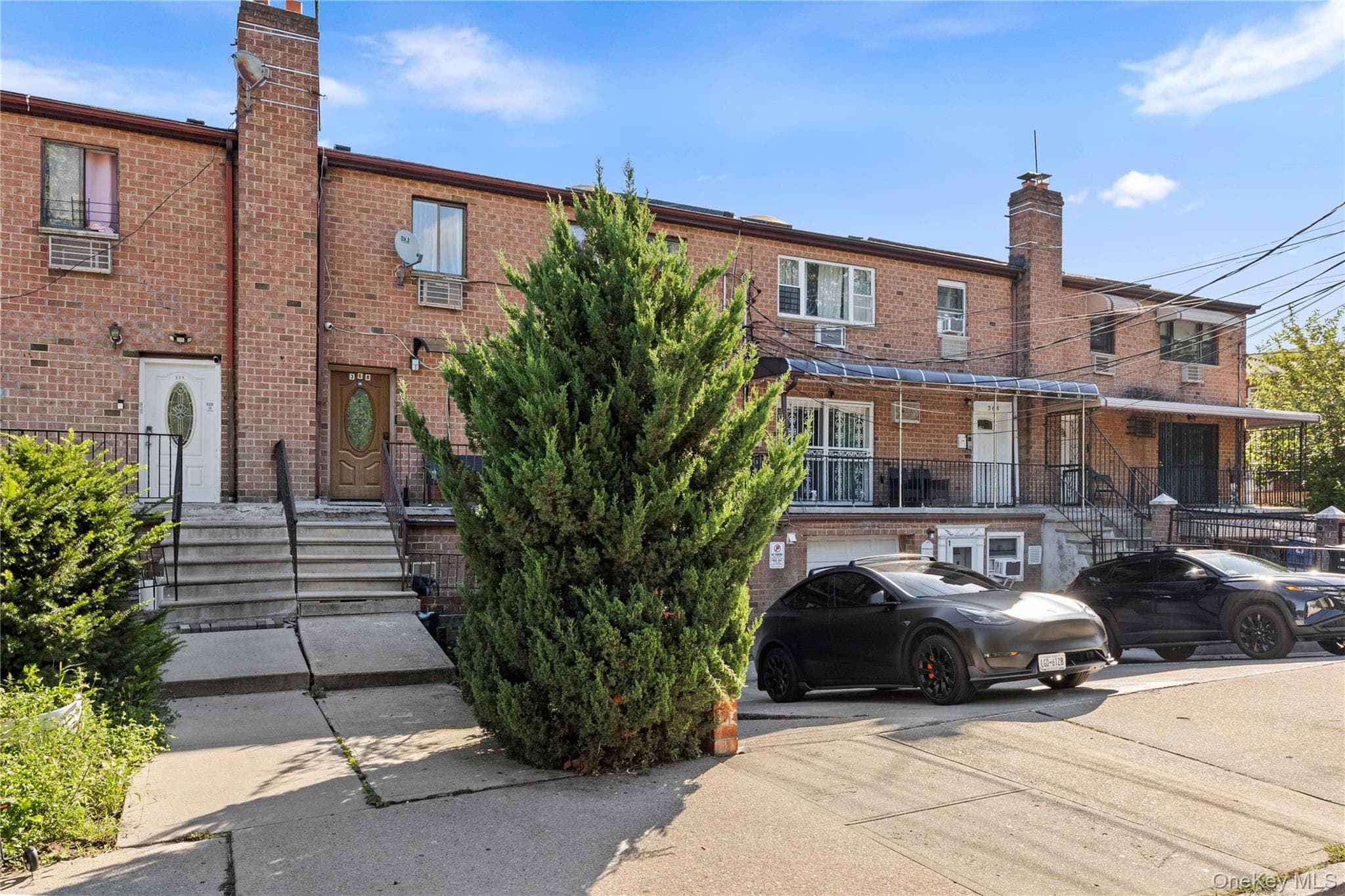 368 Balcom Avenue thumbnail 2