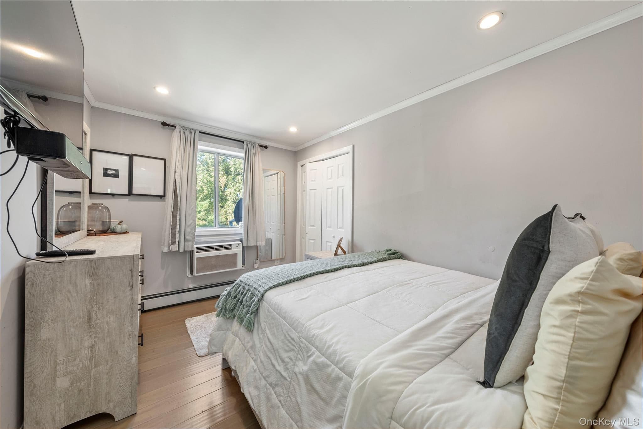 368 Balcom Avenue thumbnail 7