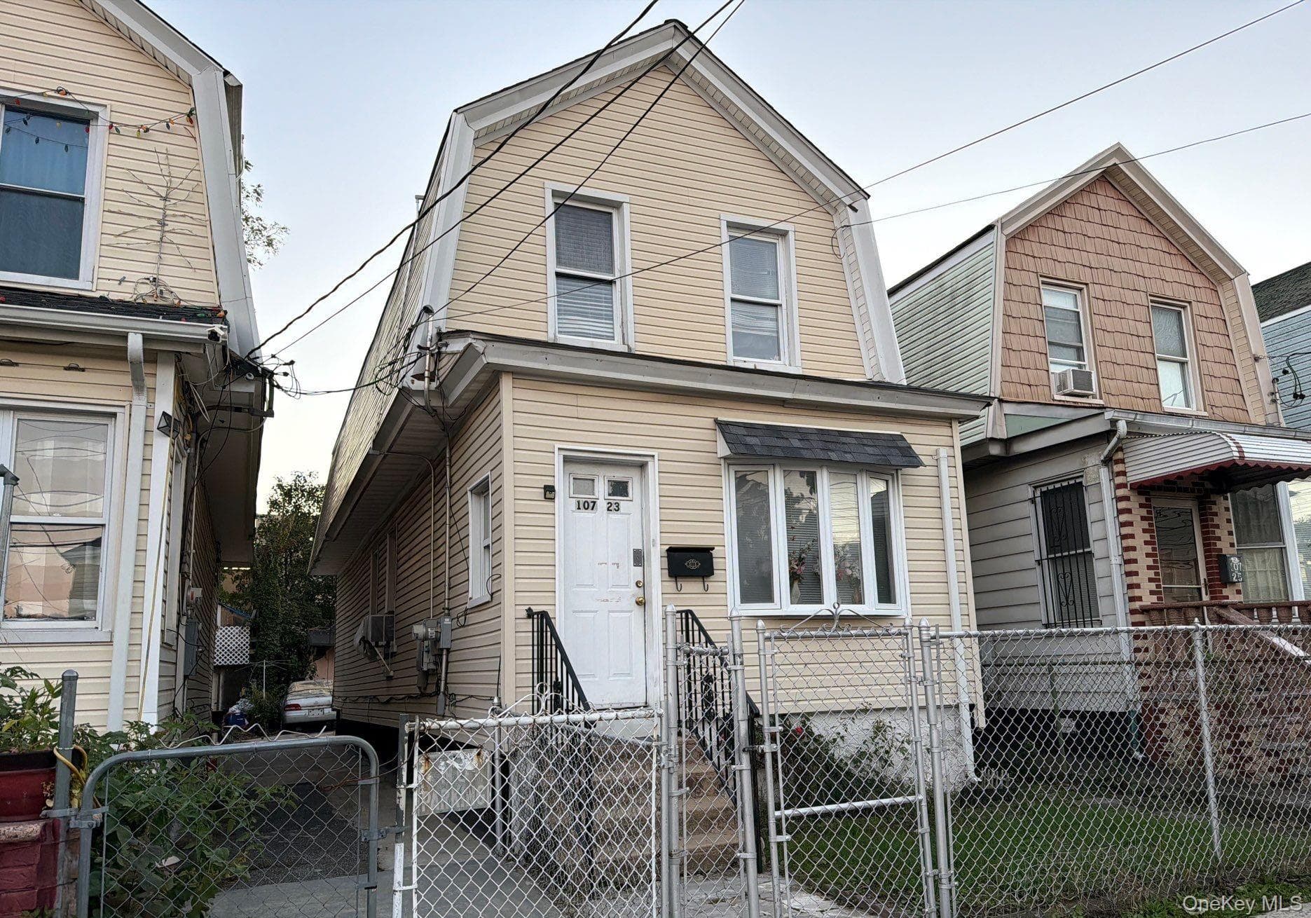 107-23 Union Hall Street thumbnail 2