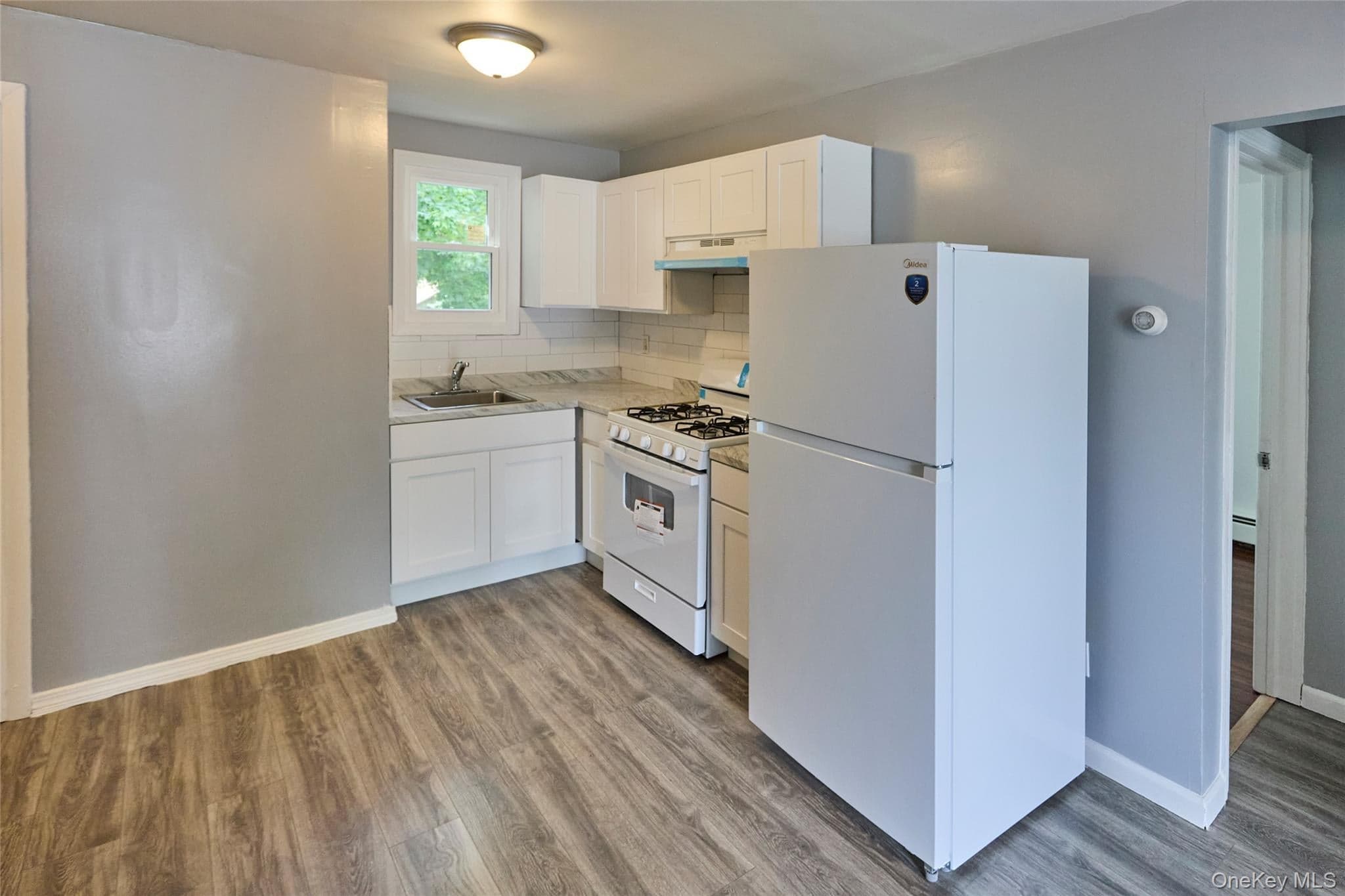 208 N James Street thumbnail 3