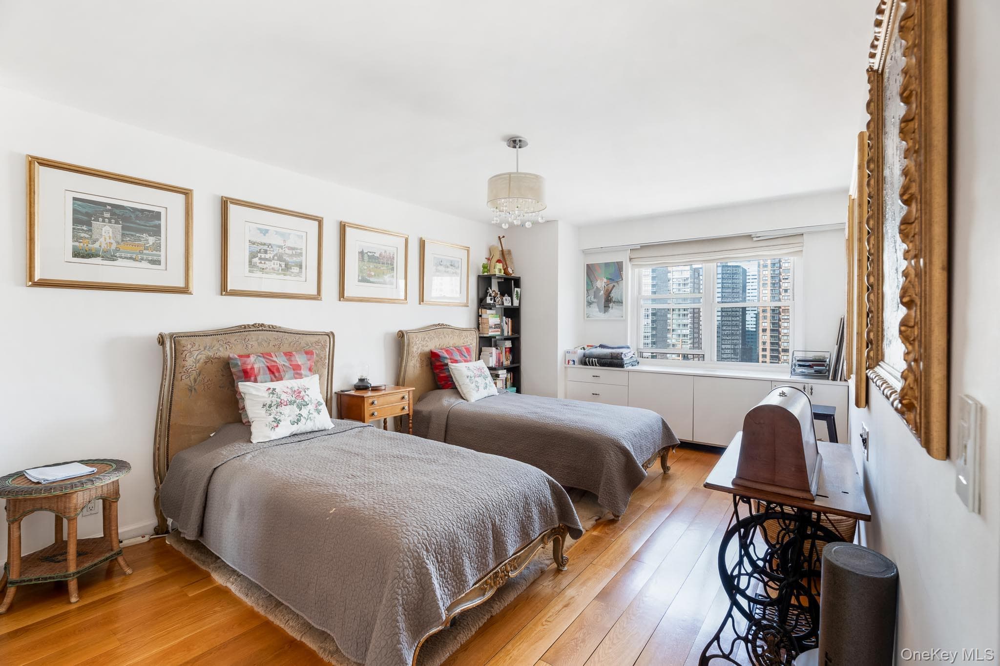 400 E 54th Street Unit: 25C thumbnail 8