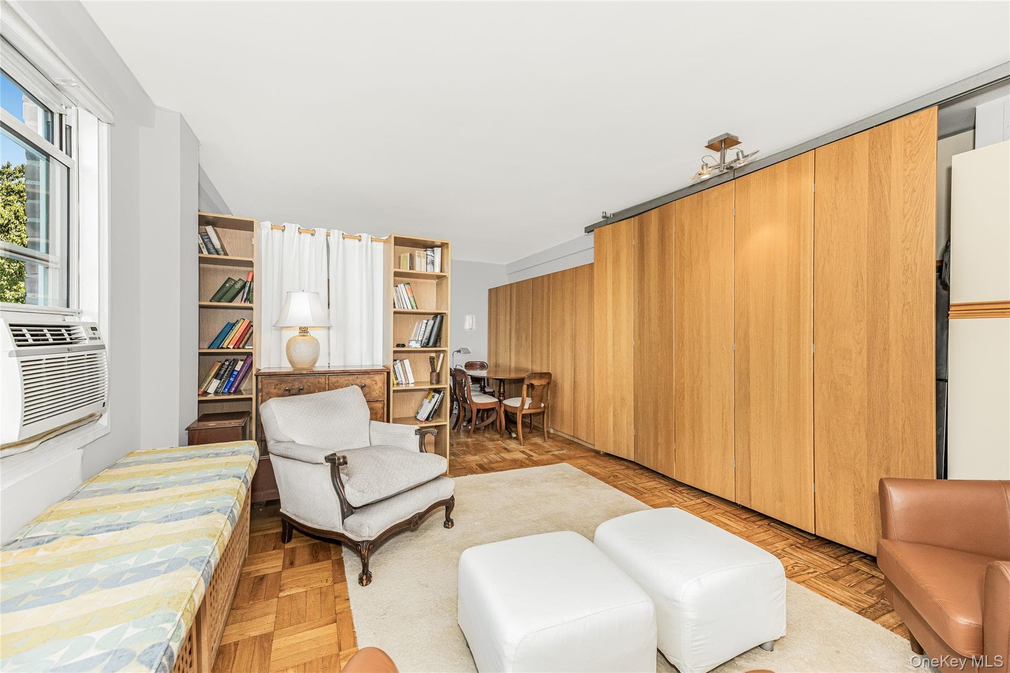 3935 Blackstone Avenue Unit: 4K thumbnail 3