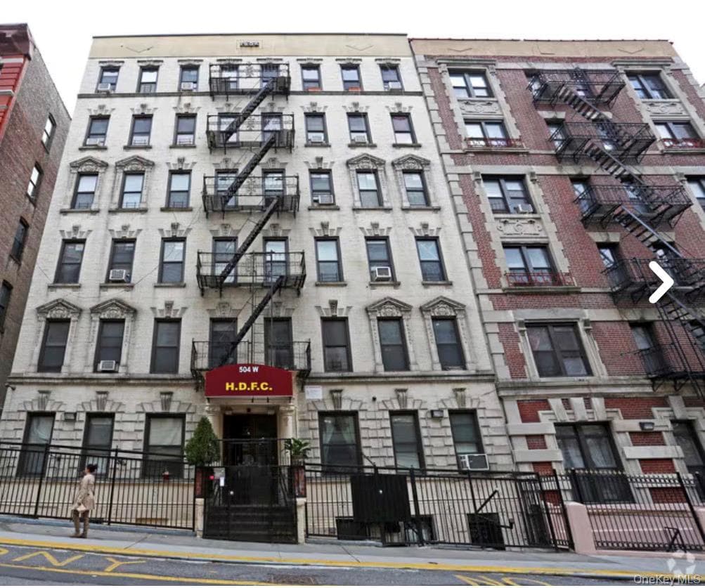 504 W 139th Street Unit: 15, New York (manhattan)