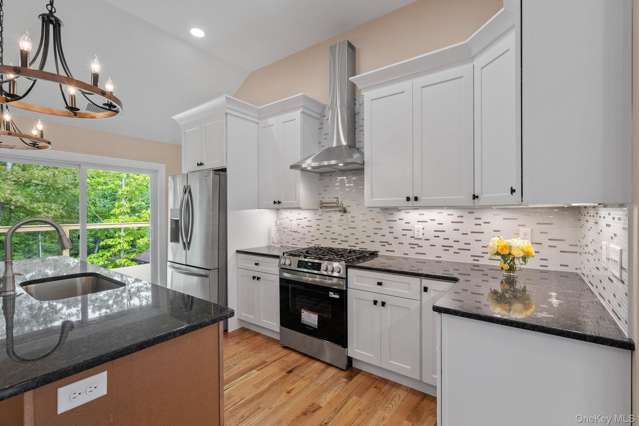 61 Smith Avenue thumbnail 4