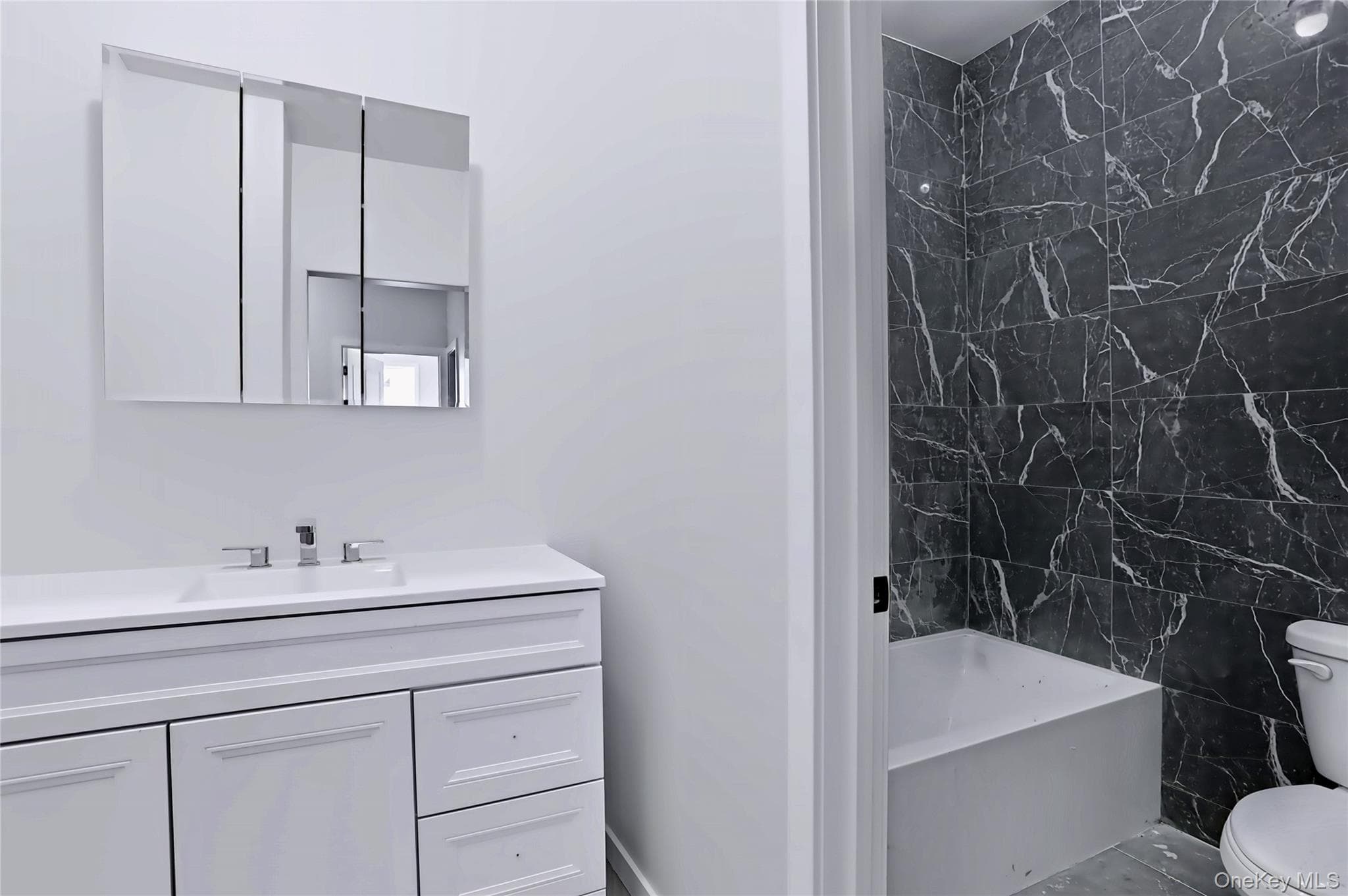 16 Phyllis Terrace Unit: 301 thumbnail 14