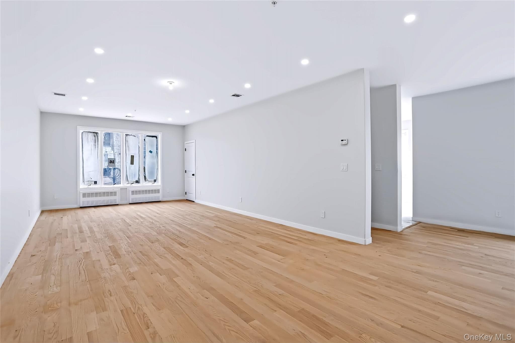 16 Phyllis Terrace Unit: 301 thumbnail 3