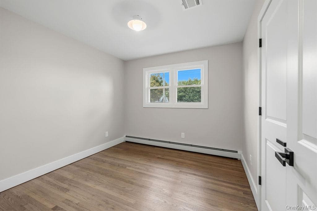 132 S Conger Avenue thumbnail 6