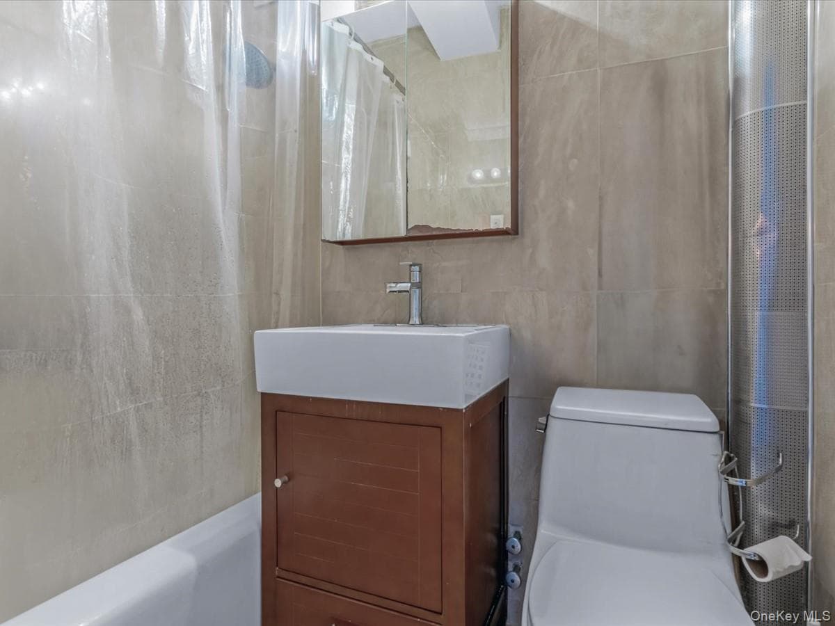 9905 63rd Drive Dr Unit: 7R thumbnail 11
