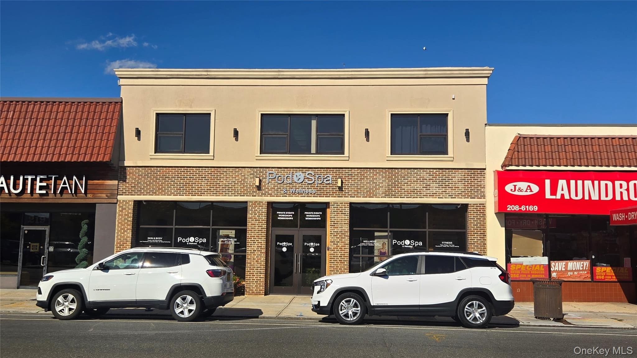 221-223 E Park Avenue, Long Beach