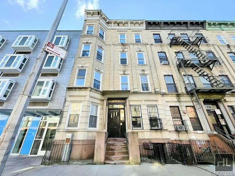 218 Hull Street photo 1