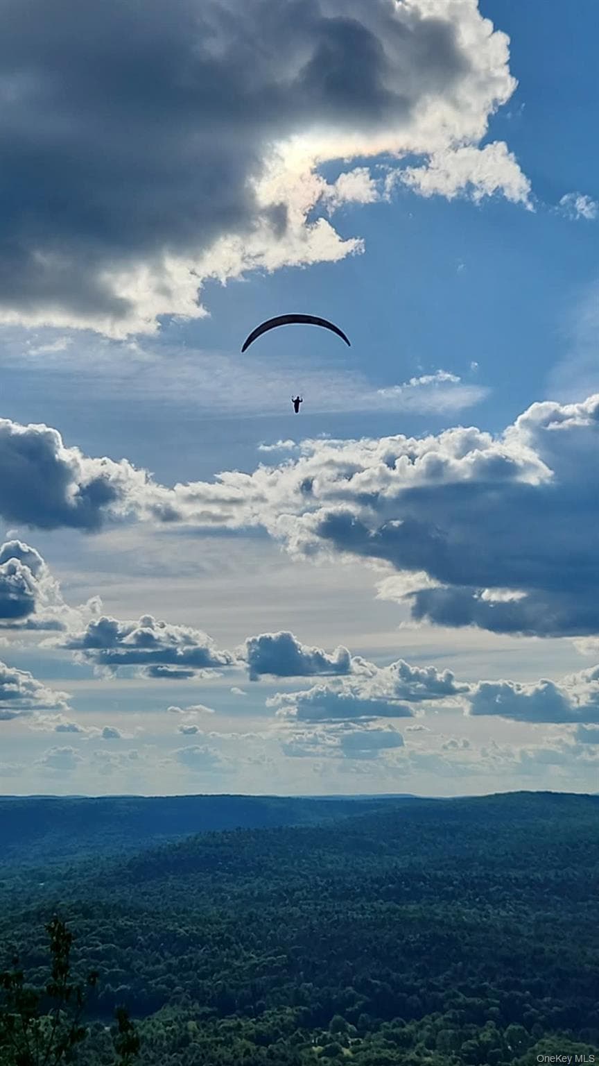 80 Hang Glider Road thumbnail 34