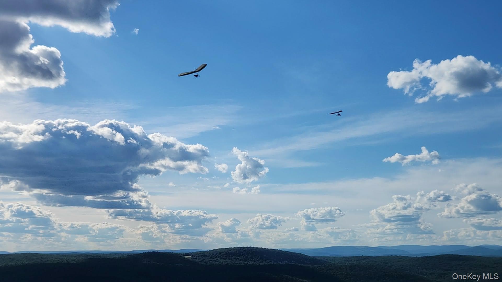 80 Hang Glider Road thumbnail 9