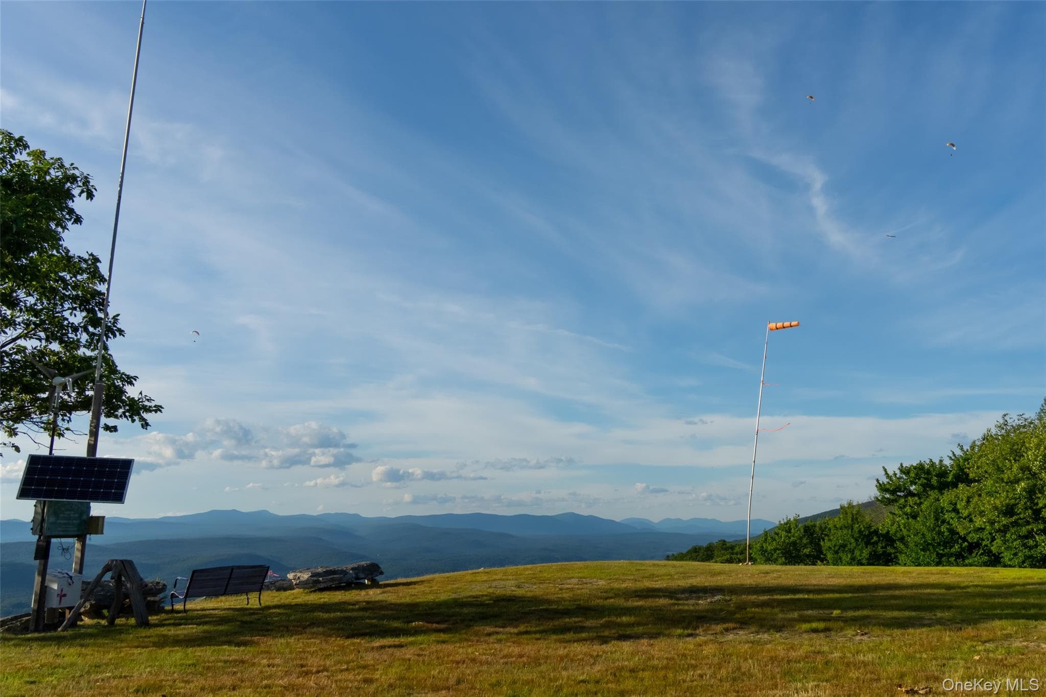 80 Hang Glider Road thumbnail 14