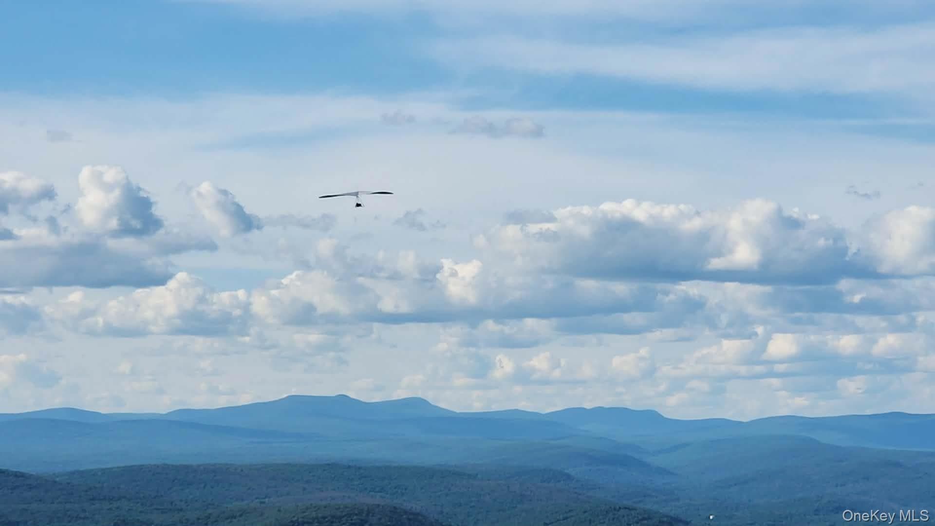 80 Hang Glider Road thumbnail 23