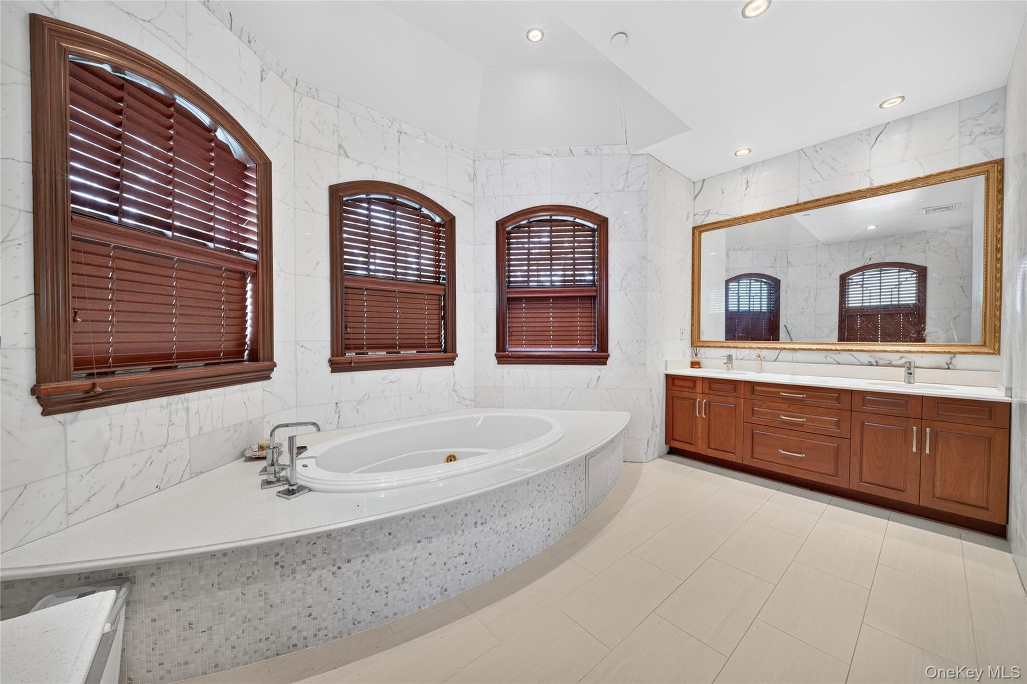 251-35 52nd Avenue thumbnail 28