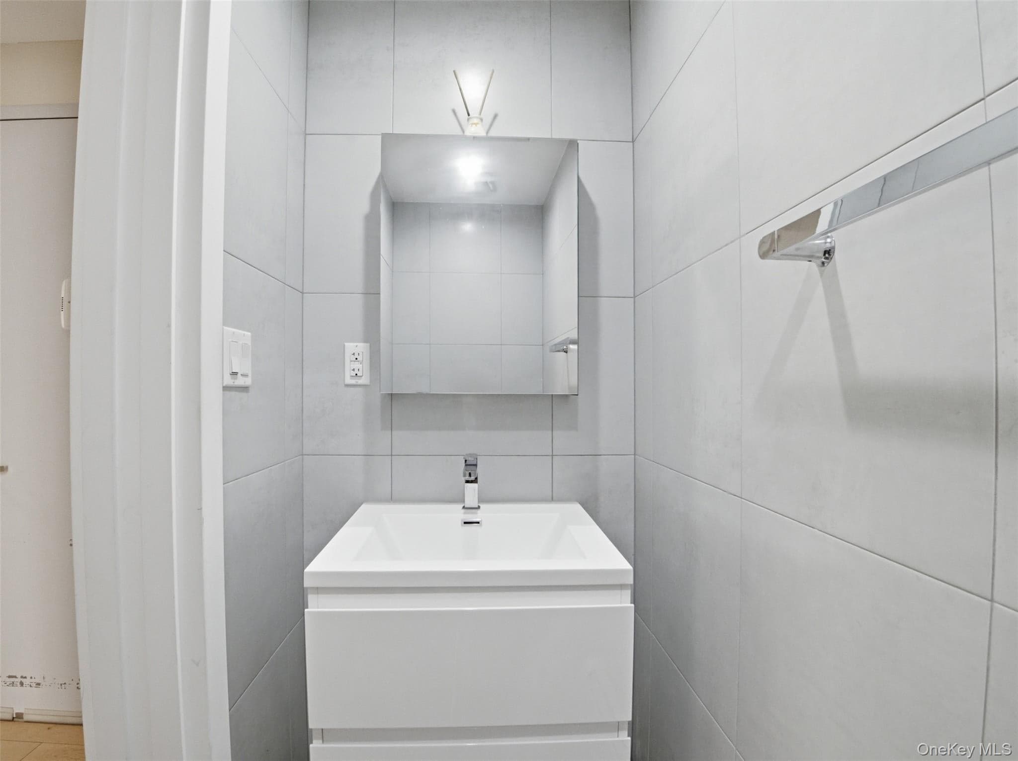 40 Pinehurst Avenue Unit: 2D thumbnail 17
