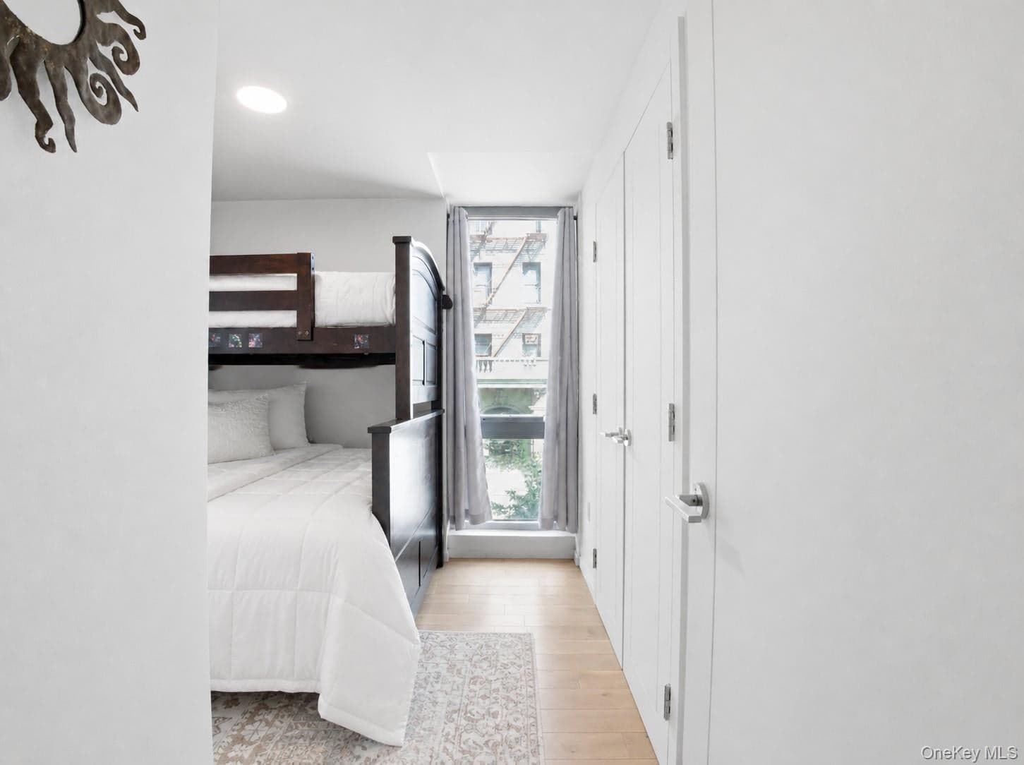 40 Pinehurst Avenue Unit: 2D thumbnail 13