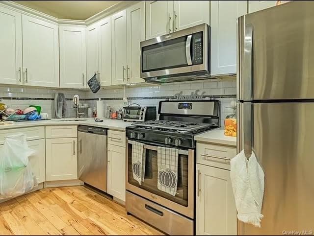 225 Rockaway Avenue thumbnail 16