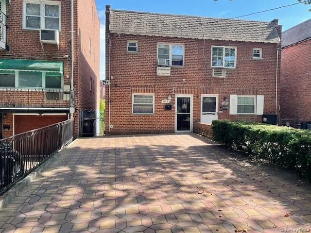 1155 E 81st Street thumbnail 2