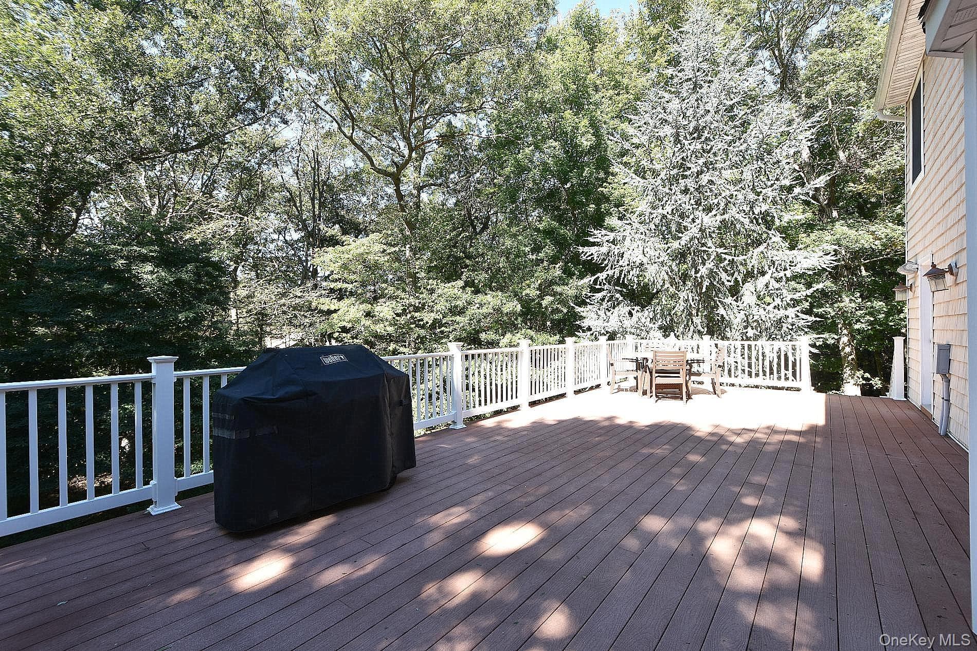 230 W Woodland Drive thumbnail 14