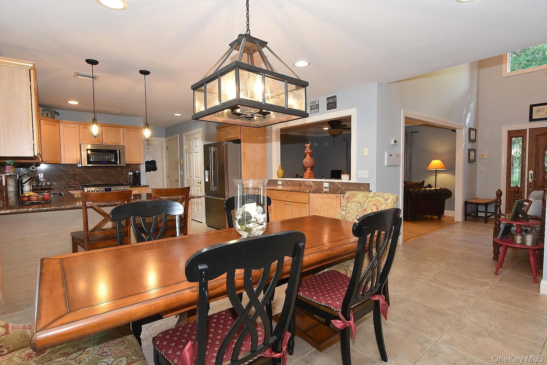 230 W Woodland Drive thumbnail 12