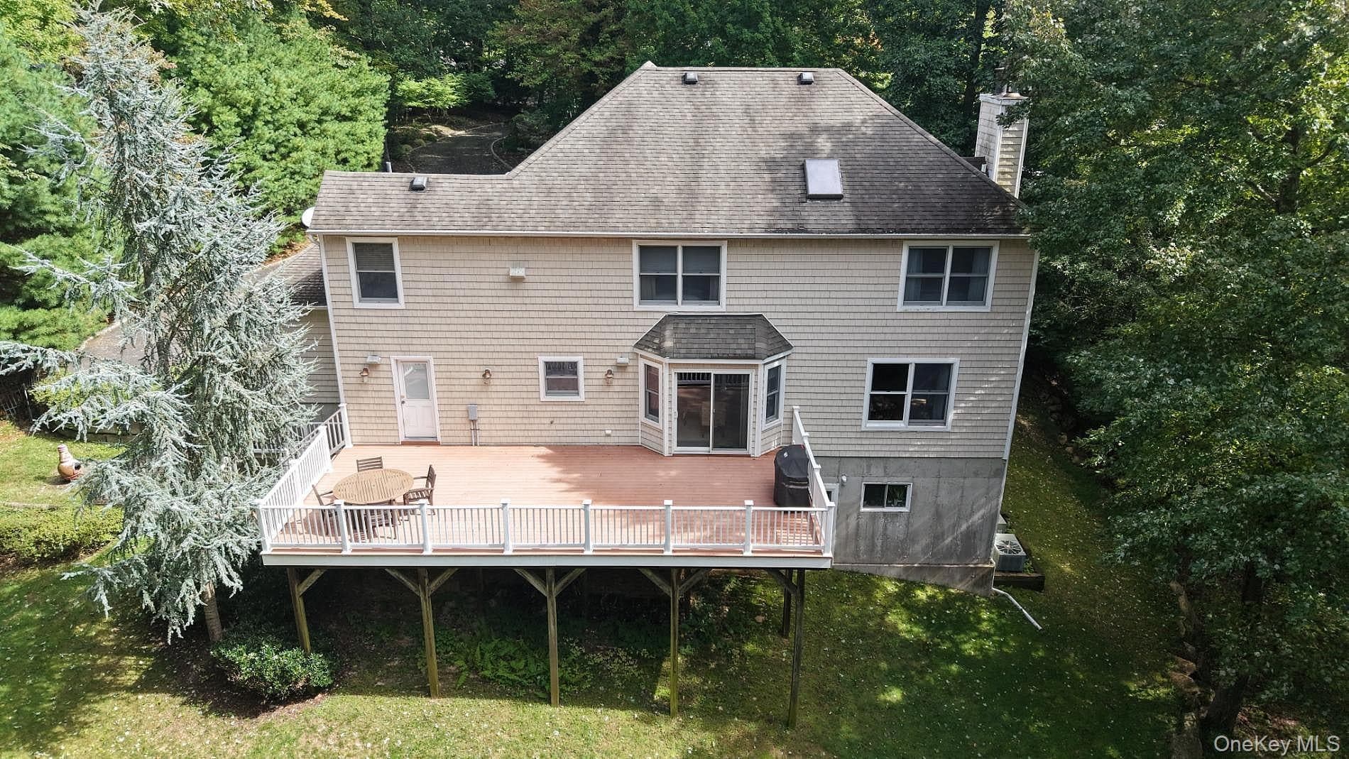 230 W Woodland Drive thumbnail 35