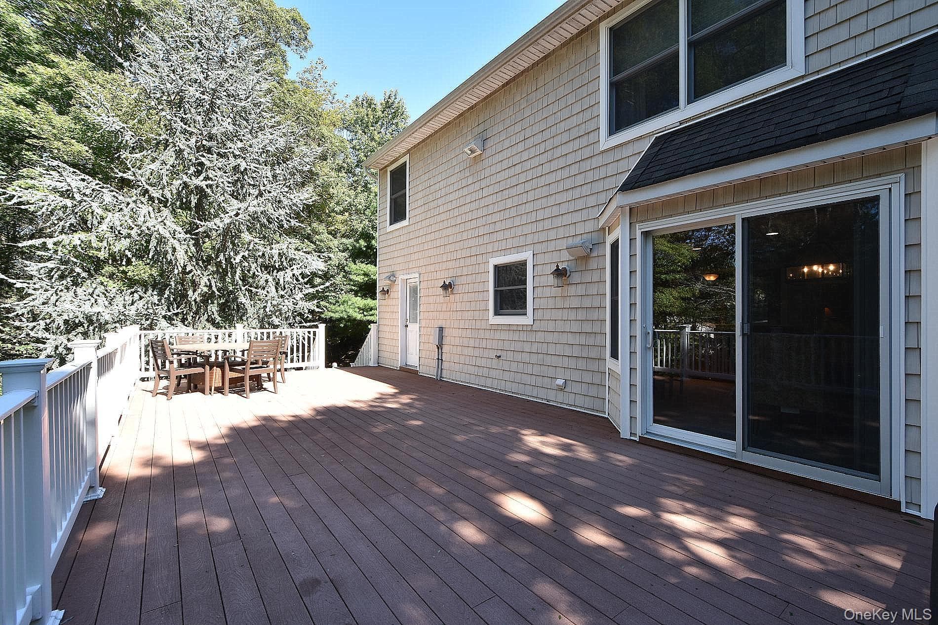 230 W Woodland Drive thumbnail 15